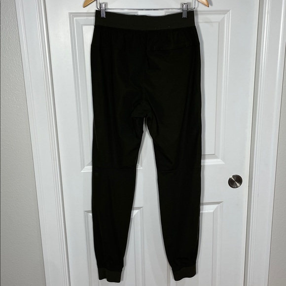 Lululemon Men’s ABC Skinny-Fit Jogger Size Small Army Green Pull On Performance - Picture 11 of 17